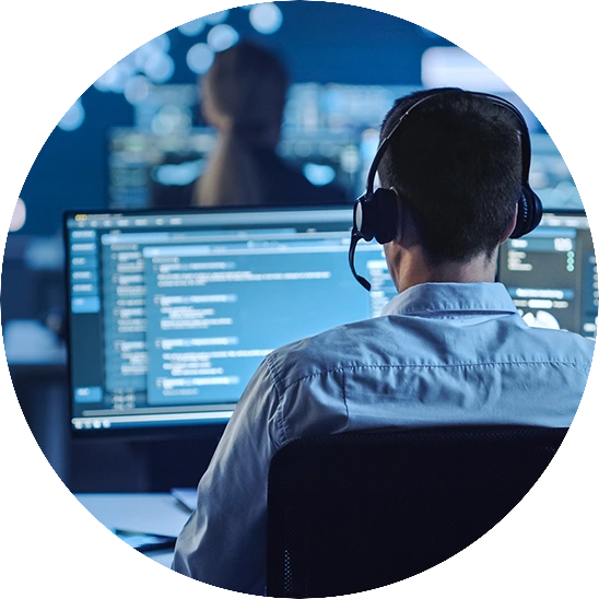 Bold Communications engineers reviewing monitoring software